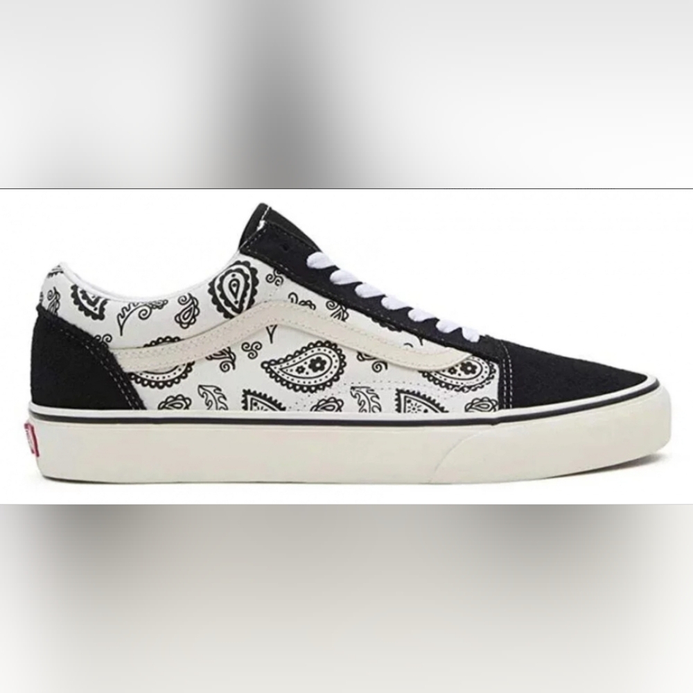 NWT Men's Vans Old Skool Paisley Print Black/White Sneakers. Various Sizes - Picture 3 of 5